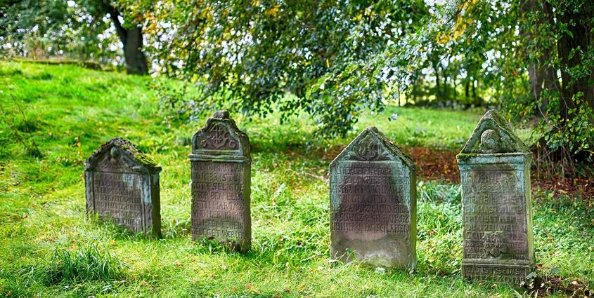 cemetery-2773827_1920