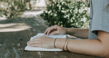 christin-hume-Bs4sMu370sI-unsplash