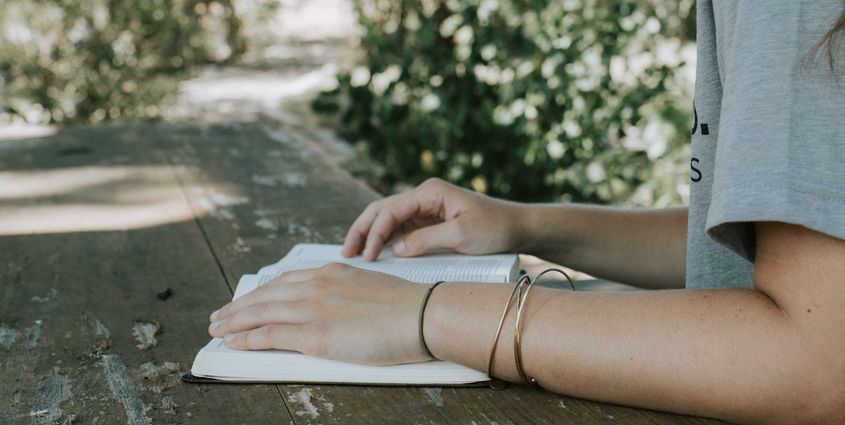 christin-hume-Bs4sMu370sI-unsplash